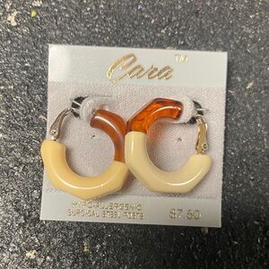 Cara 90s Two-Tone Hoop Earrings